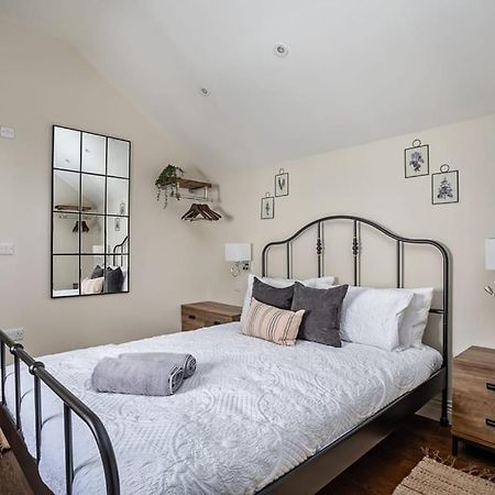 Paradise Square-Remodelled 18Th Century Apartment Sheffield Buitenkant foto