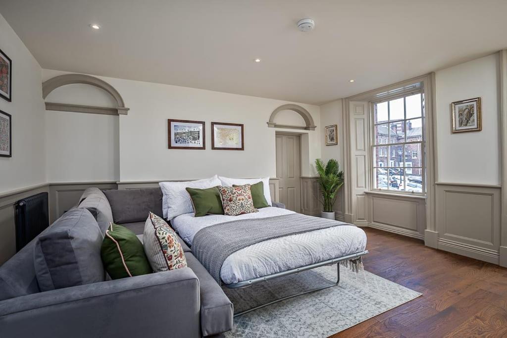 Paradise Square-Remodelled 18Th Century Apartment Sheffield Buitenkant foto