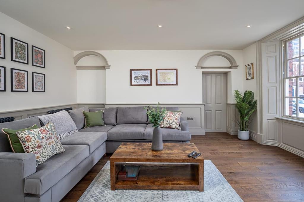 Paradise Square-Remodelled 18Th Century Apartment Sheffield Buitenkant foto