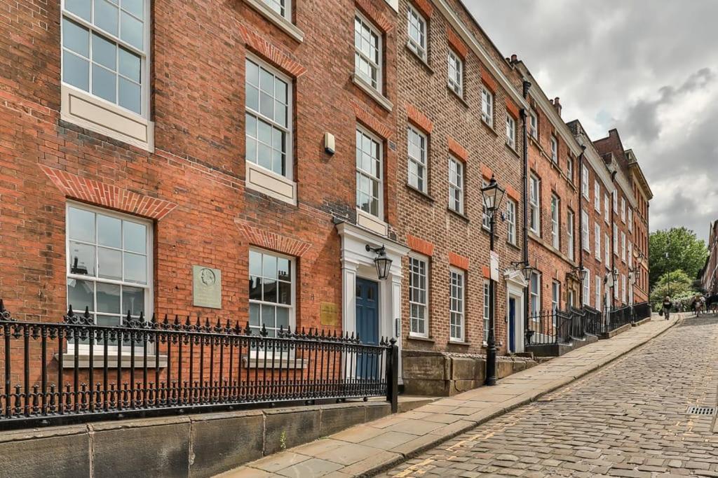 Paradise Square-Remodelled 18Th Century Apartment Sheffield Buitenkant foto